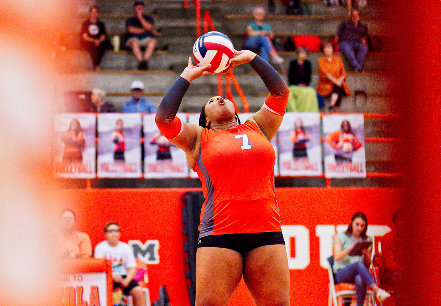 Trinadee Jackson sets the ball. [view more volleyball]